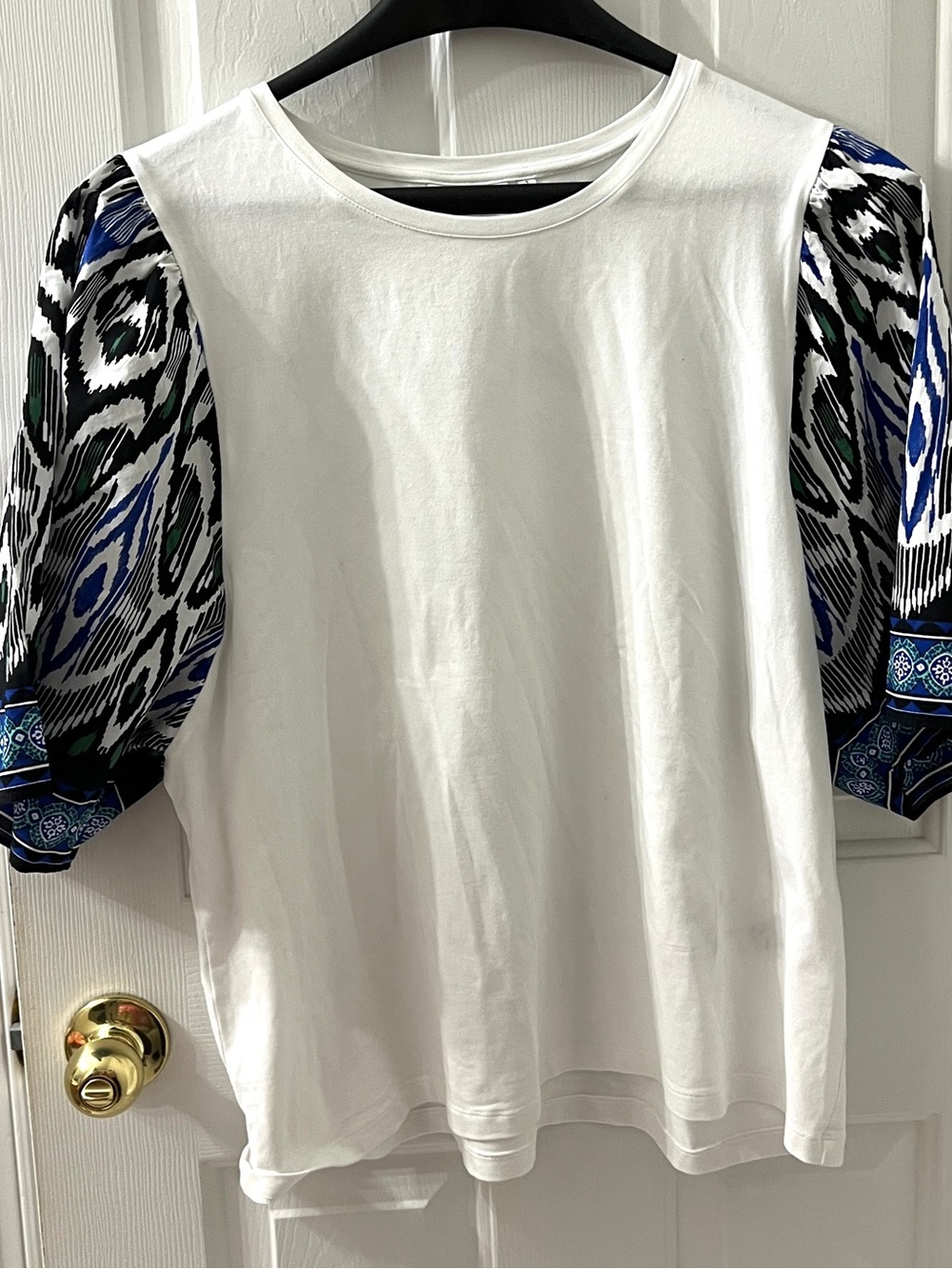 Chico's Women’s Size 2 US XL White 40th Anniversary Print Puff Sleeve Tee Blouse